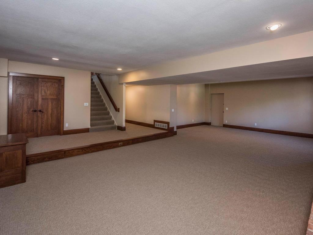 7021 Valley View Road Edina, MN 55439 - Photo 23 of 35 Gallery Image 23