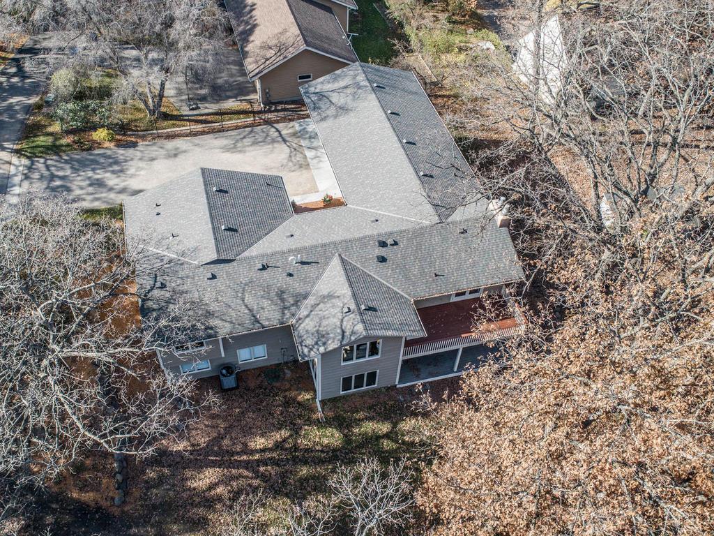 7021 Valley View Road Edina, MN 55439 - Photo 4 of 35 Gallery Image 4