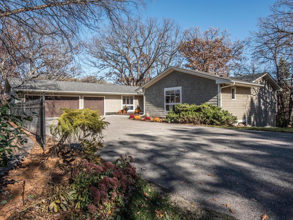 7021 Valley View Road Edina, MN 55439 - Photo 5 of 35 Gallery Image 5