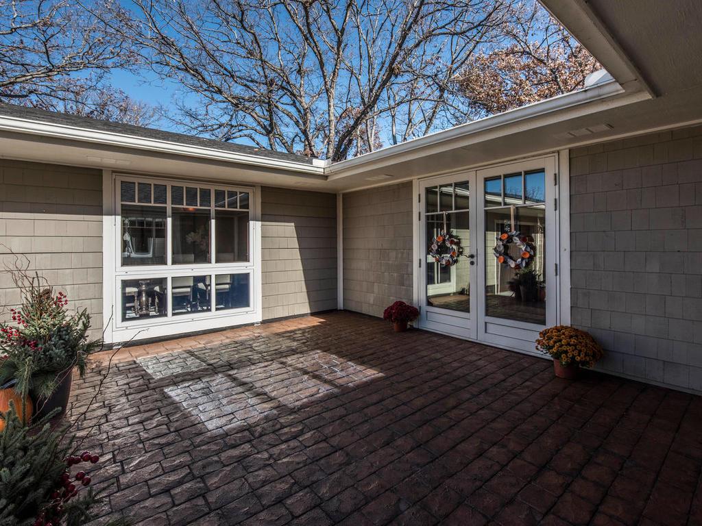 7021 Valley View Road Edina, MN 55439 - Photo 6 of 35 Gallery Image 6