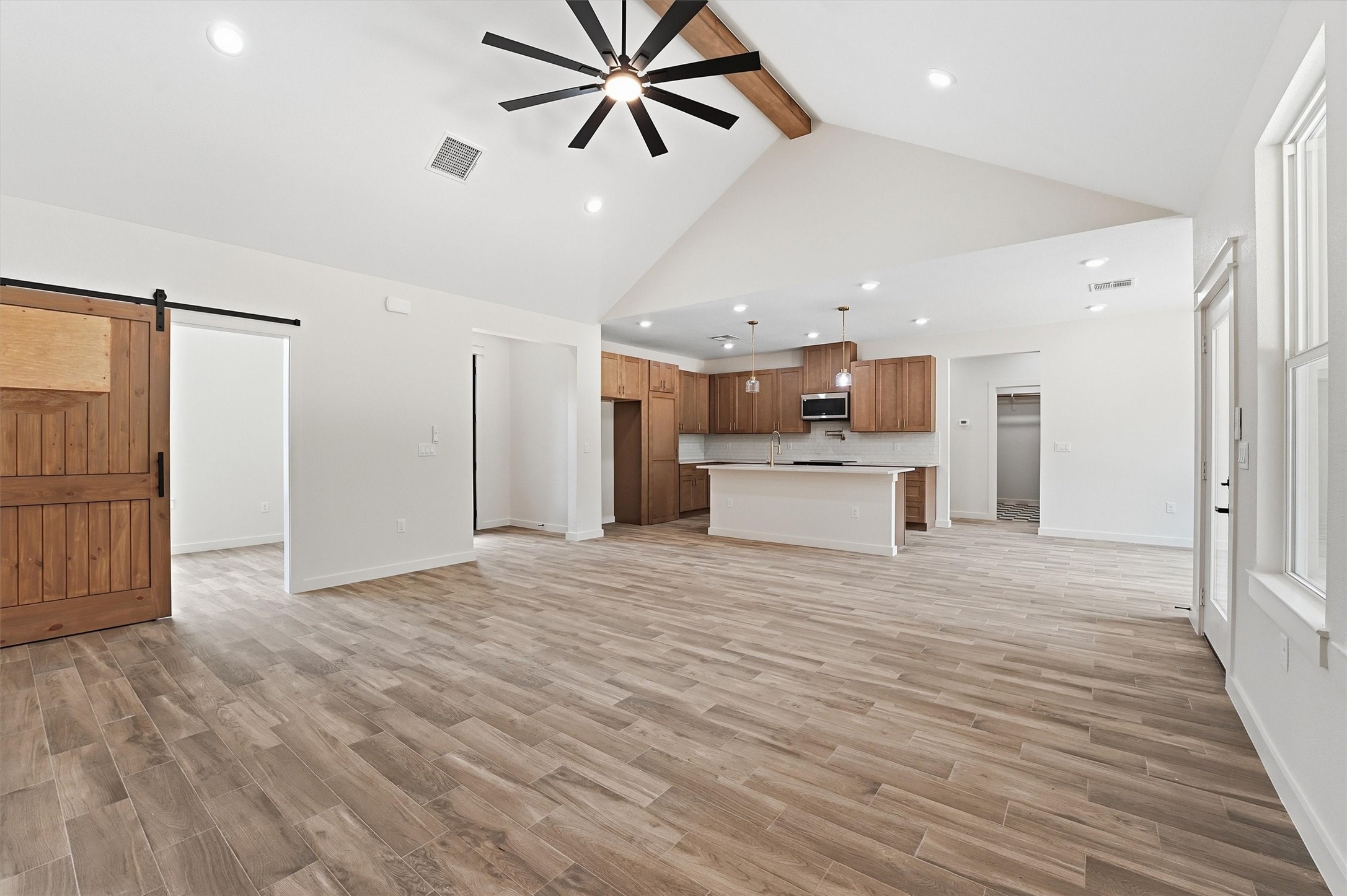 16629 Avery Street Conroe, TX 77302 - Photo 5 of 30