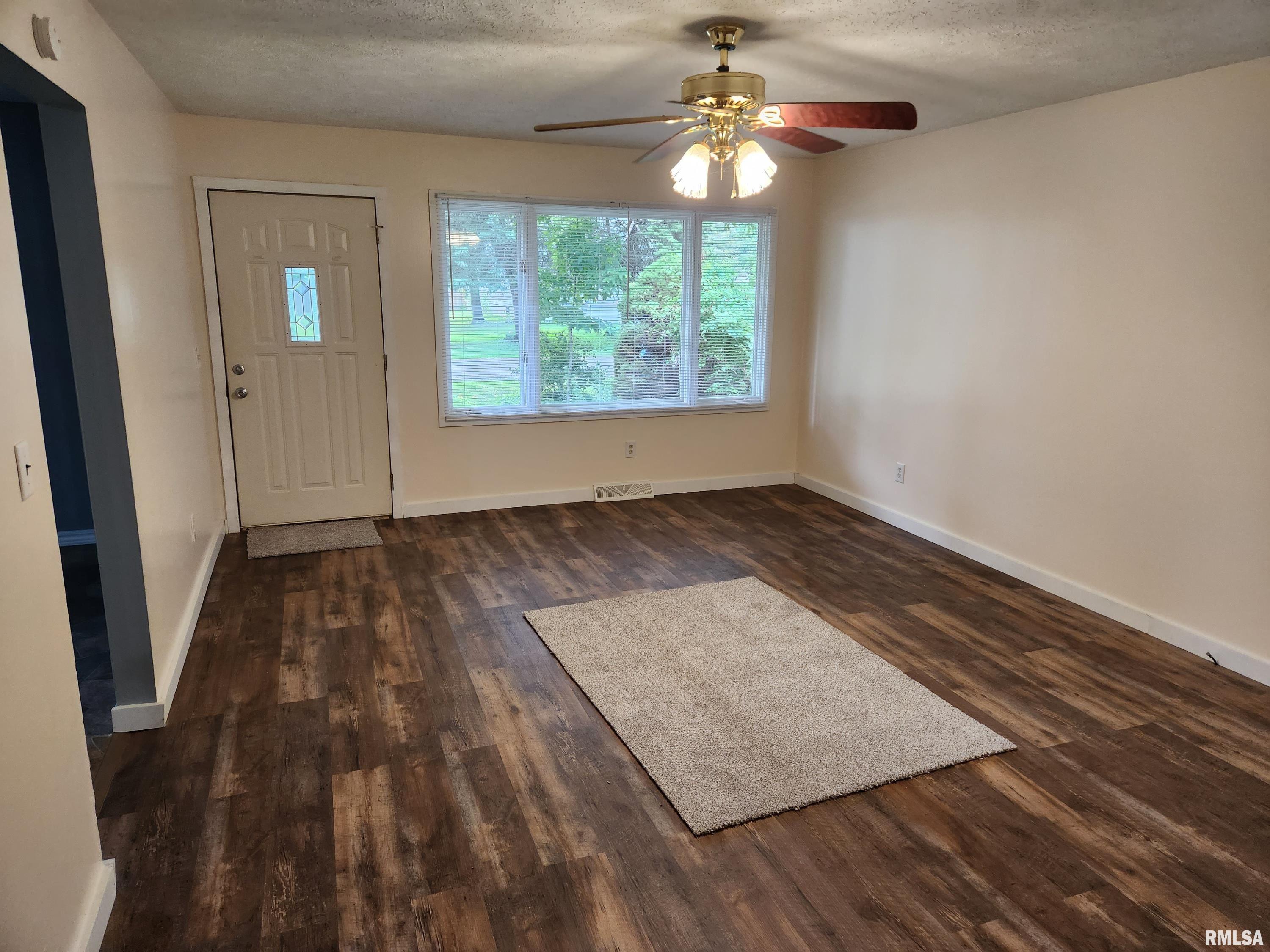 1236 North Bengel Street Springfield, IL 62702 - Photo 2 of 9