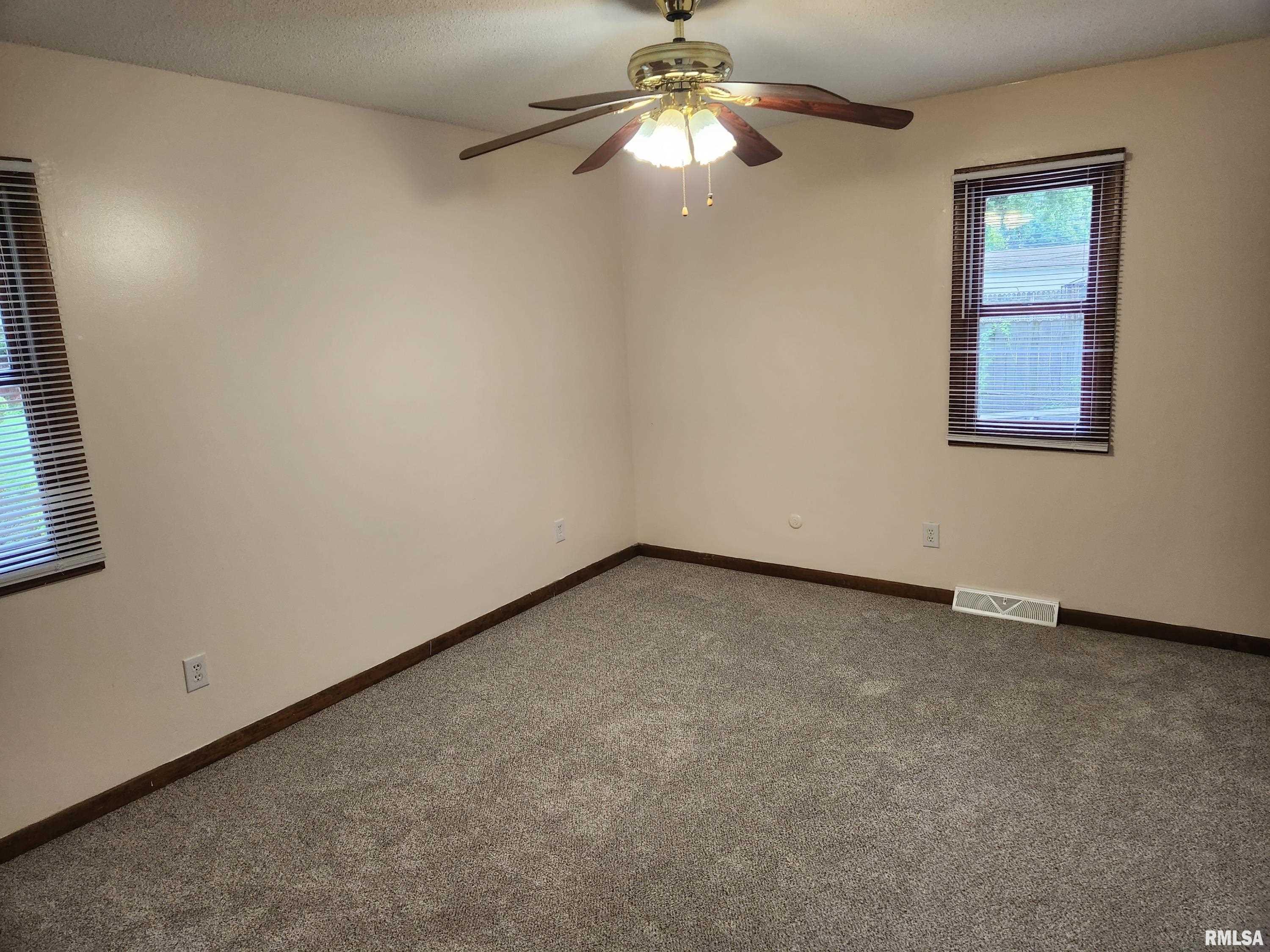 1236 North Bengel Street Springfield, IL 62702 - Photo 4 of 9