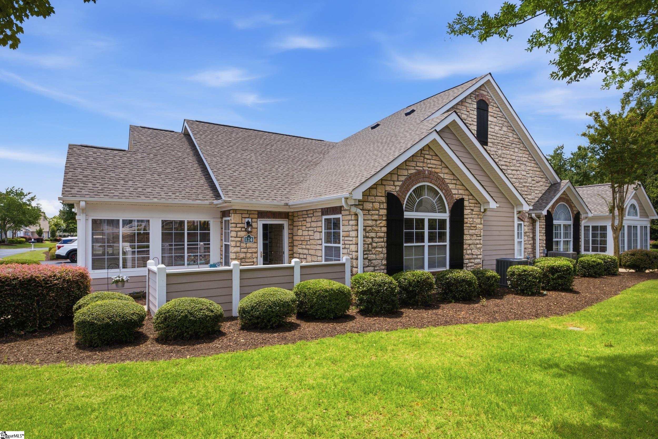 124 Ravines Lane Spartanburg, SC 29301 - Photo 3 of 29