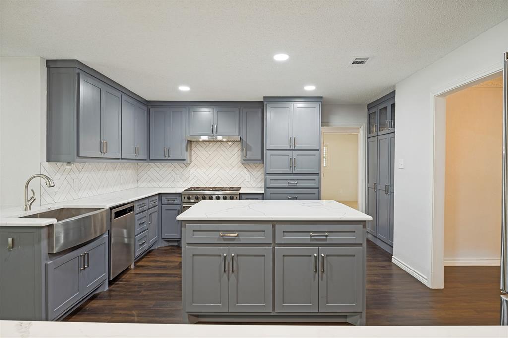 805 Crowley Road Arlington, TX 76012 - Photo 3 of 27 Gallery Image 3
