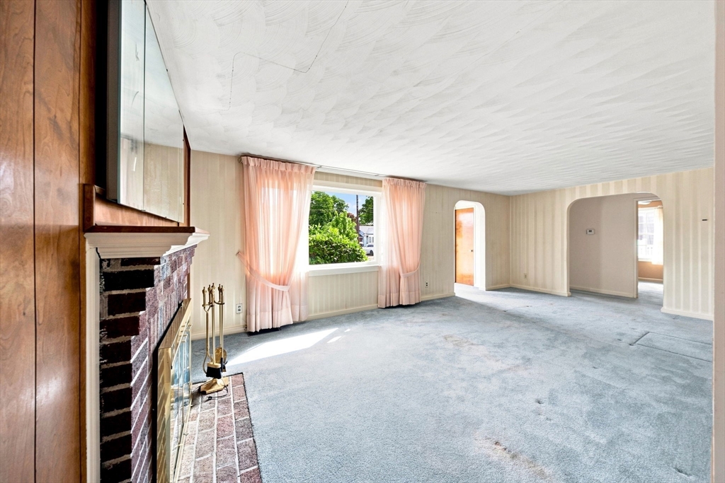 6 Evans Road Stoneham, MA 02180 - Photo 7 of 18 Gallery Image 7