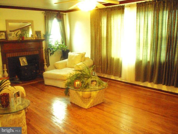 3305 Rolling Rd. Windsor Mill, MD 21244 - Photo 3 of 18 Living Room #2