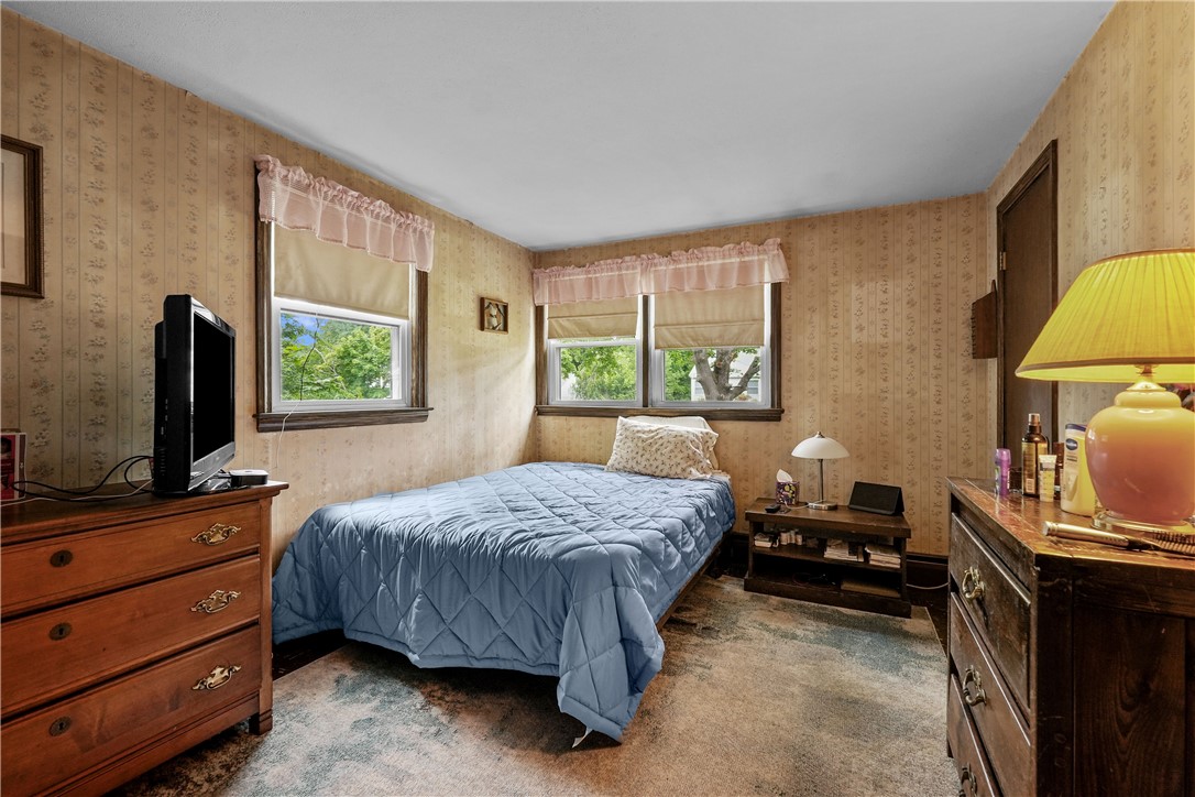 8 Rosedale Avenue Barrington, RI 02806 - Photo 16 of 29 Gallery Image 16
