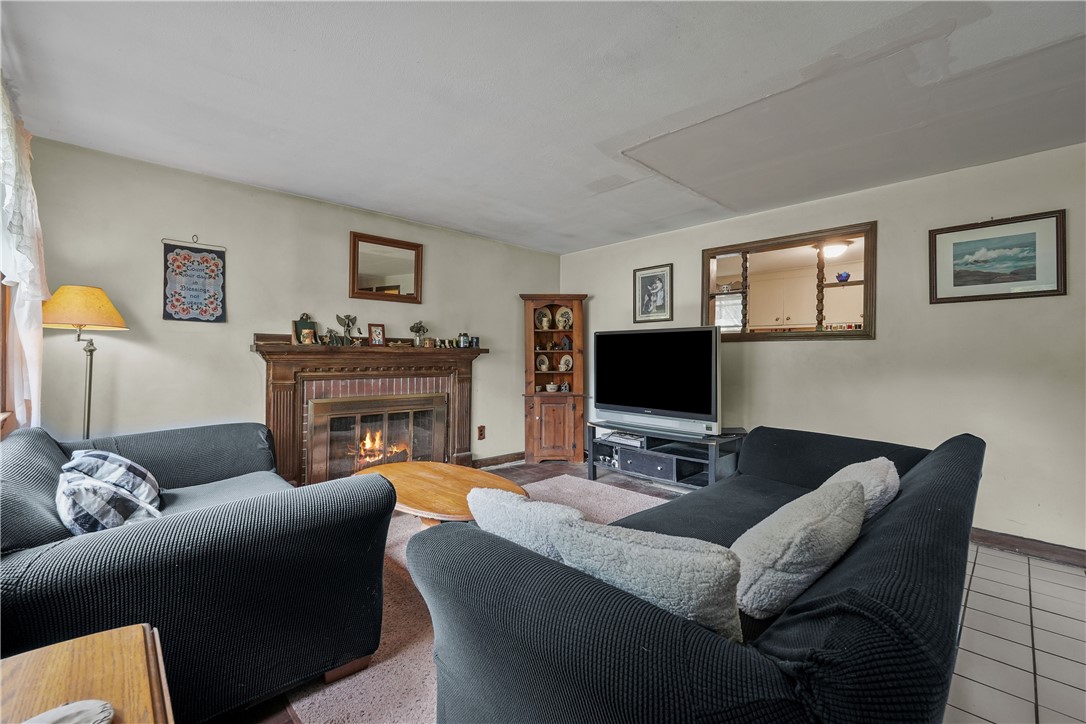 8 Rosedale Avenue Barrington, RI 02806 - Photo 9 of 29 Gallery Image 9