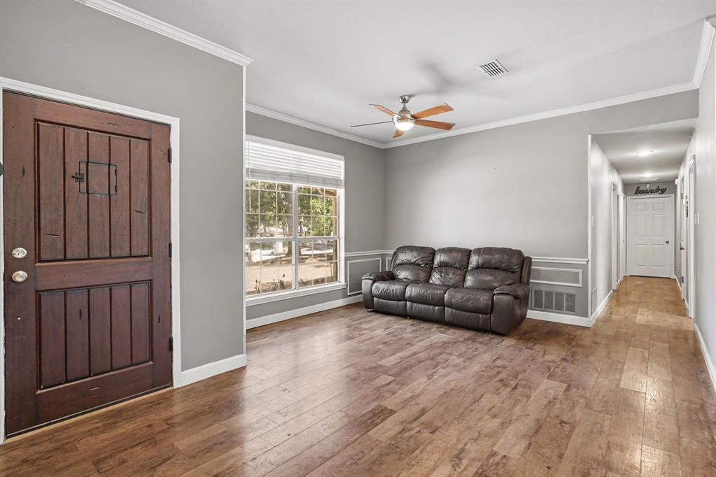 1330 Ruidosa Court Denton, TX 76205 - Photo 4 of 23