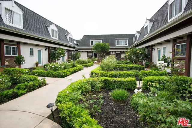 $558,000 | 8130 Redlands Street, Unit 14, Playa del Rey, CA 90293