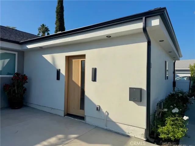$2,200 | 7669 Beeman Avenue, North Hollywood, CA 91605