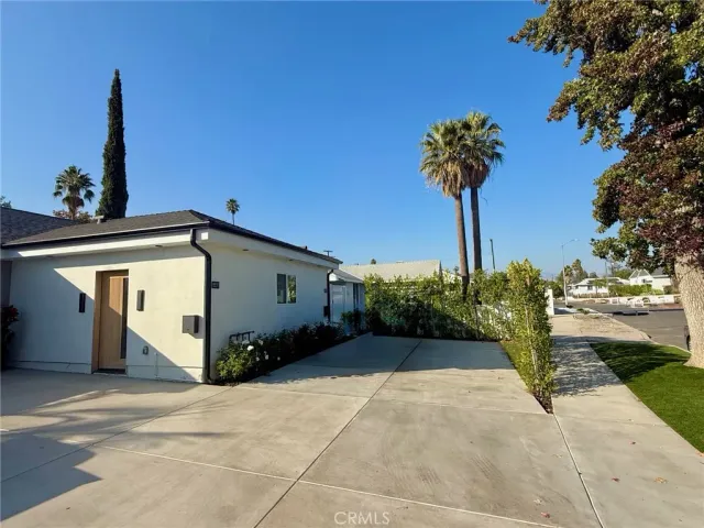 $2,200 | 7669 Beeman Avenue, North Hollywood, CA 91605
