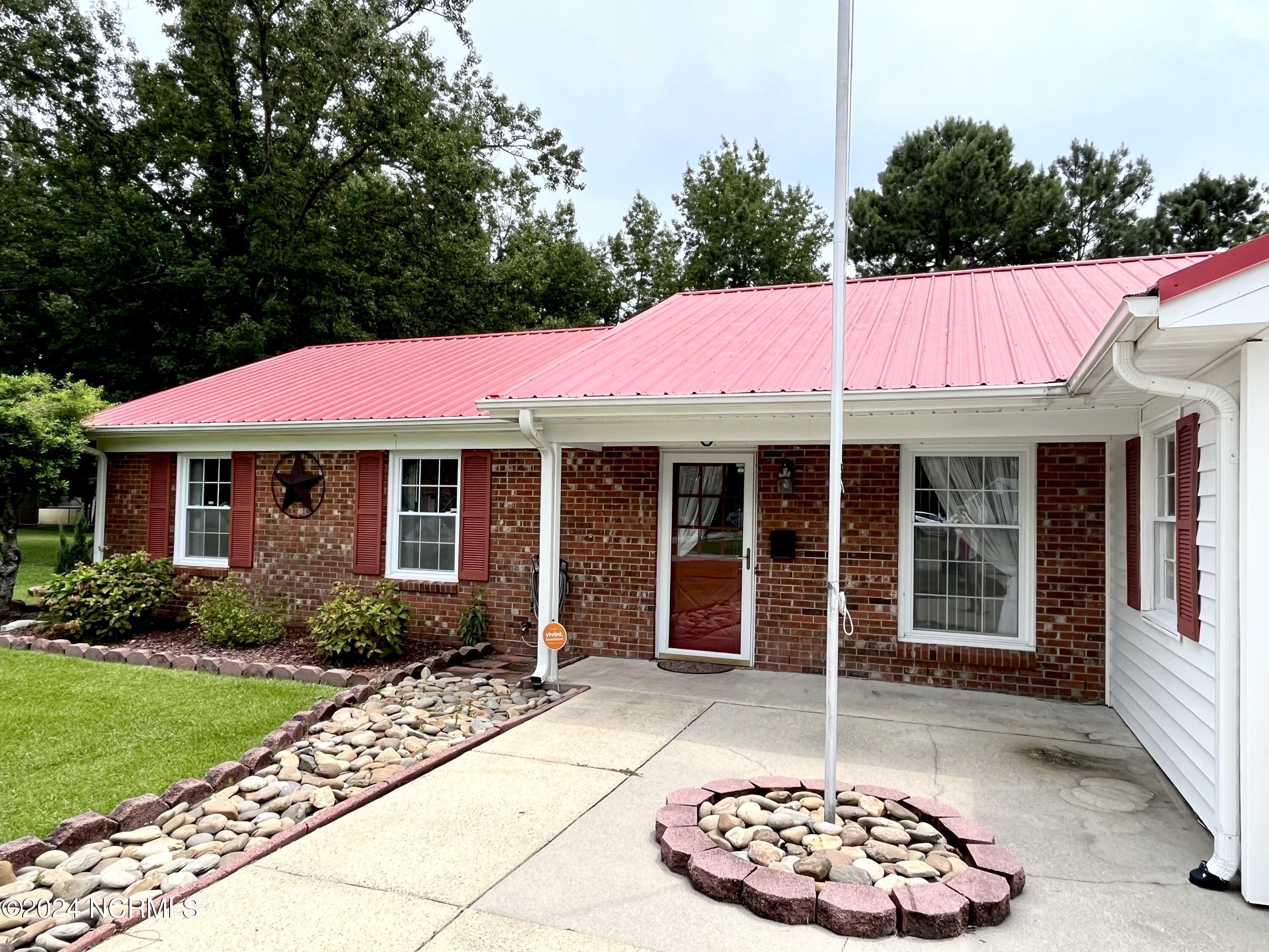 106 Shipman Road Havelock, NC 28532 - Photo 1 of 30 106 Shipman Rd.