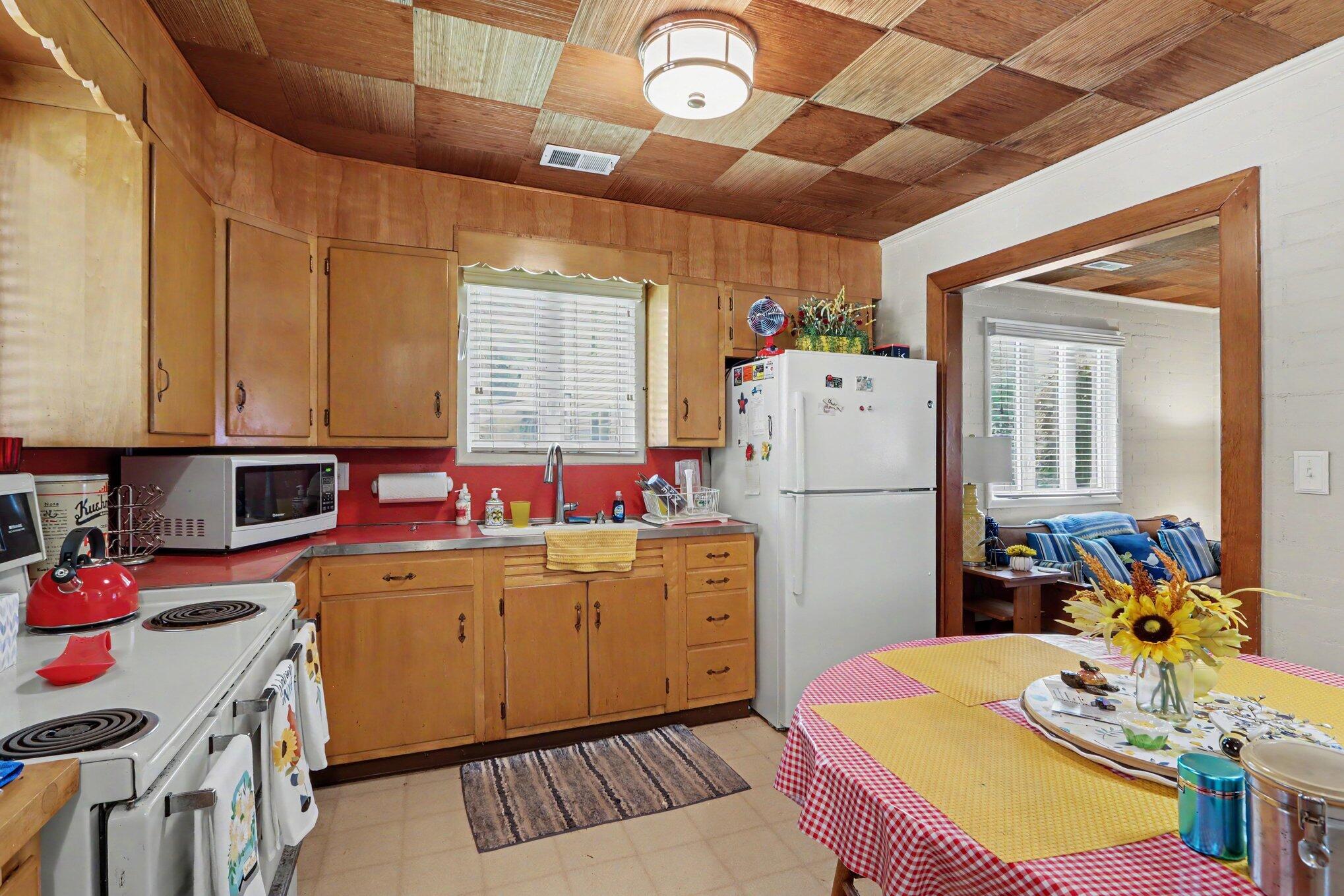 11169 Lakeshore Drive Three Rivers, MI 49093 - Photo 16 of 35 009_file_9178