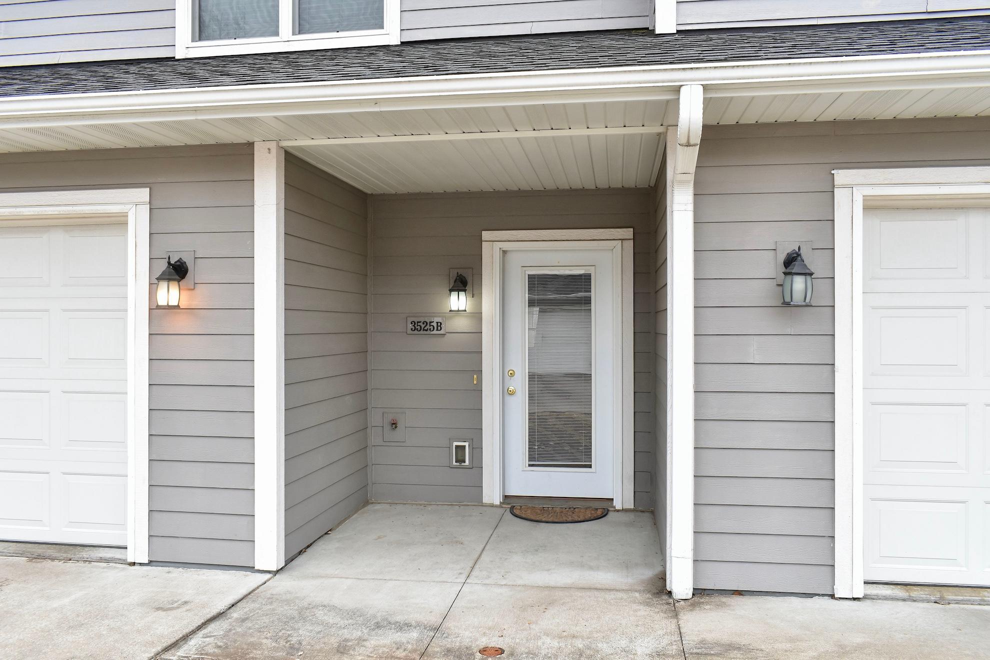 3525 West 7th Street, Unit B Winona, MN 55987 - Photo 2 of 31