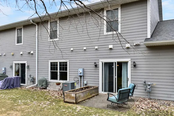 $310,000 | 3525 West 7th Street, Unit B, Winona, MN 55987