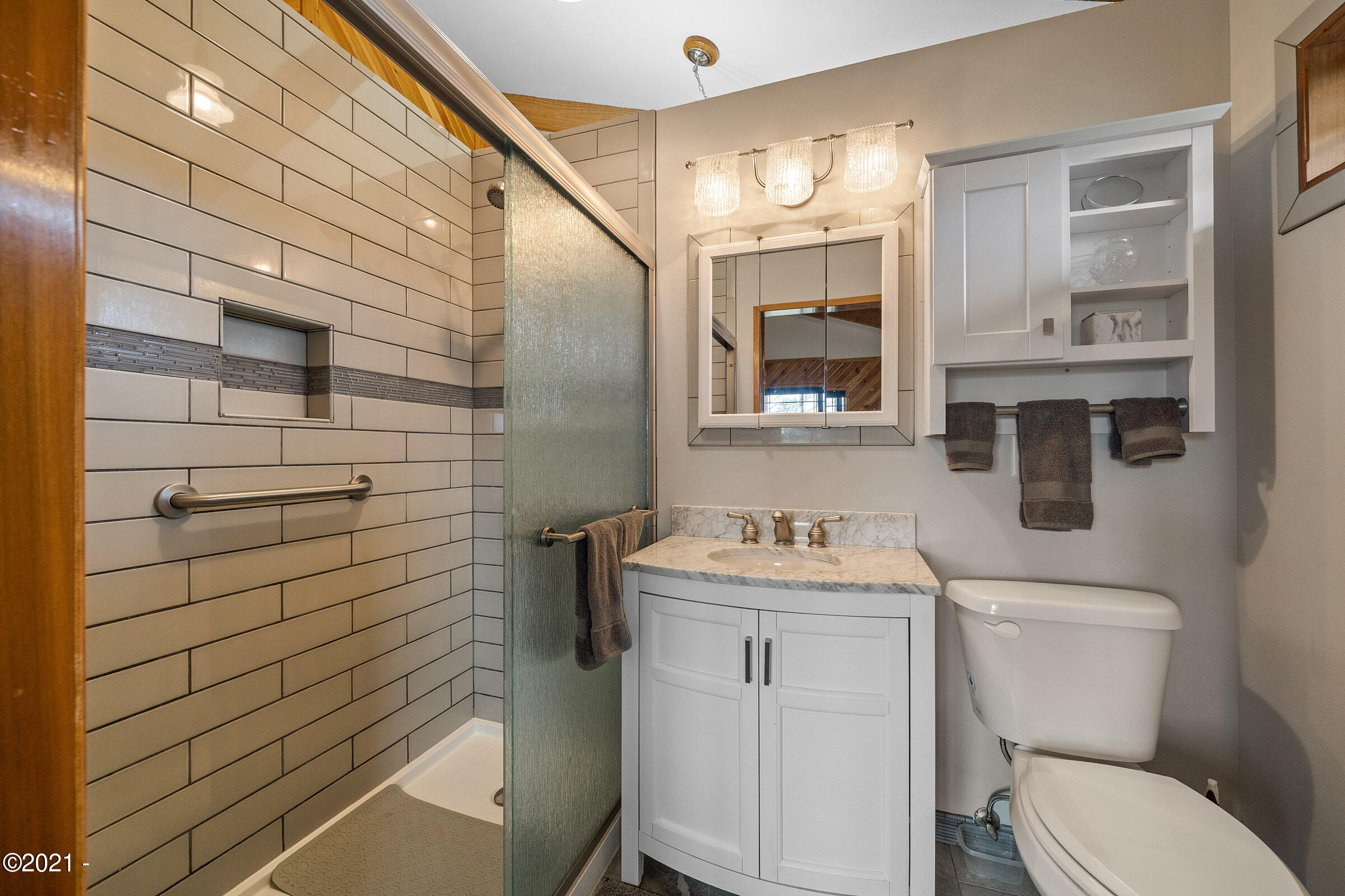 1735 Tone Road Tillamook, OR 97141 - Photo 12 of 29 DSC03585