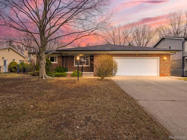 $315,000 | 25748 Curie Avenue, Warren, MI 48091