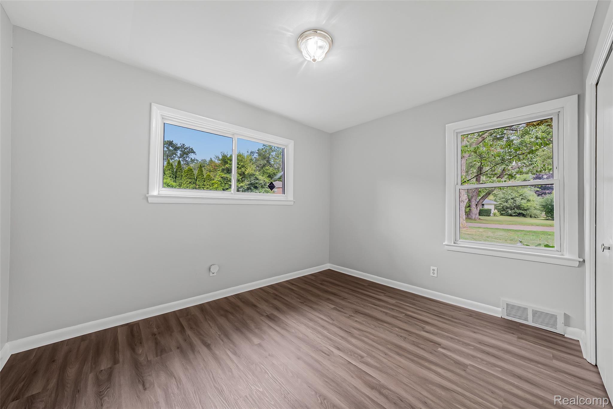 2329 Rutherford Road Bloomfield Hills, MI 48302 - Photo 12 of 46 2329 Rutherford Rd Bloomfield HDR-5.jpg