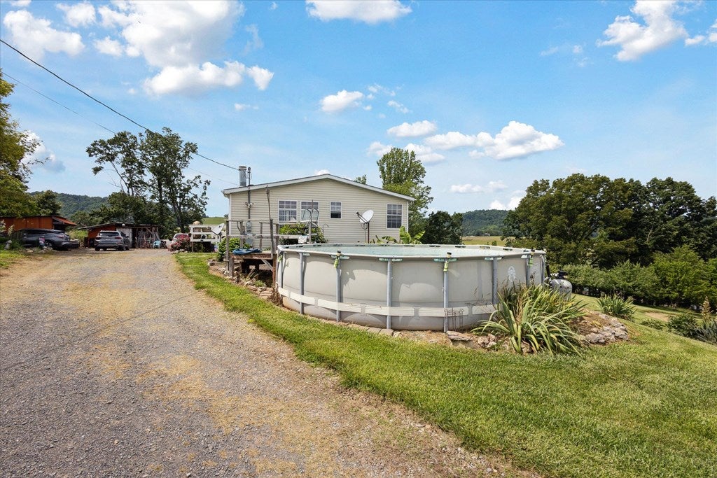 261 Copper Road Cleveland, VA 24225 - Photo 37 of 54 Gallery Image 37