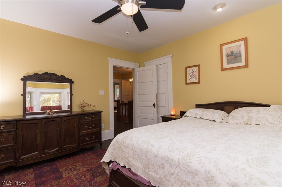 2959 Somerton Road Cleveland, OH 44118 - Photo 15 of 35