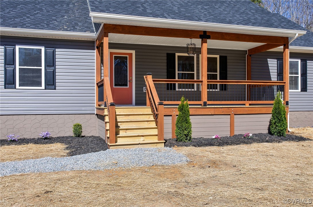 8001 Courthouse Road Providence Forge, VA 23140 - Photo 3 of 28 a front view of a house with a yard