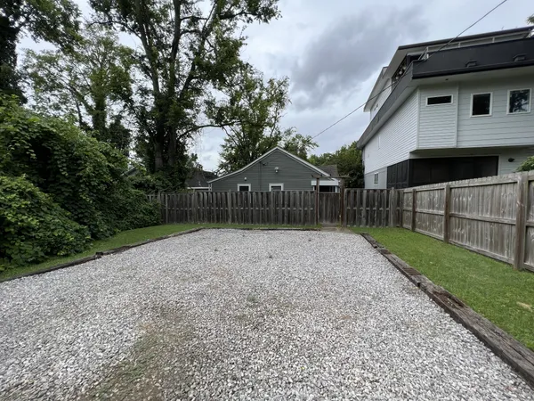 $1,645 | 1114 Straightway Avenue, Unit B, Nashville, TN 37206