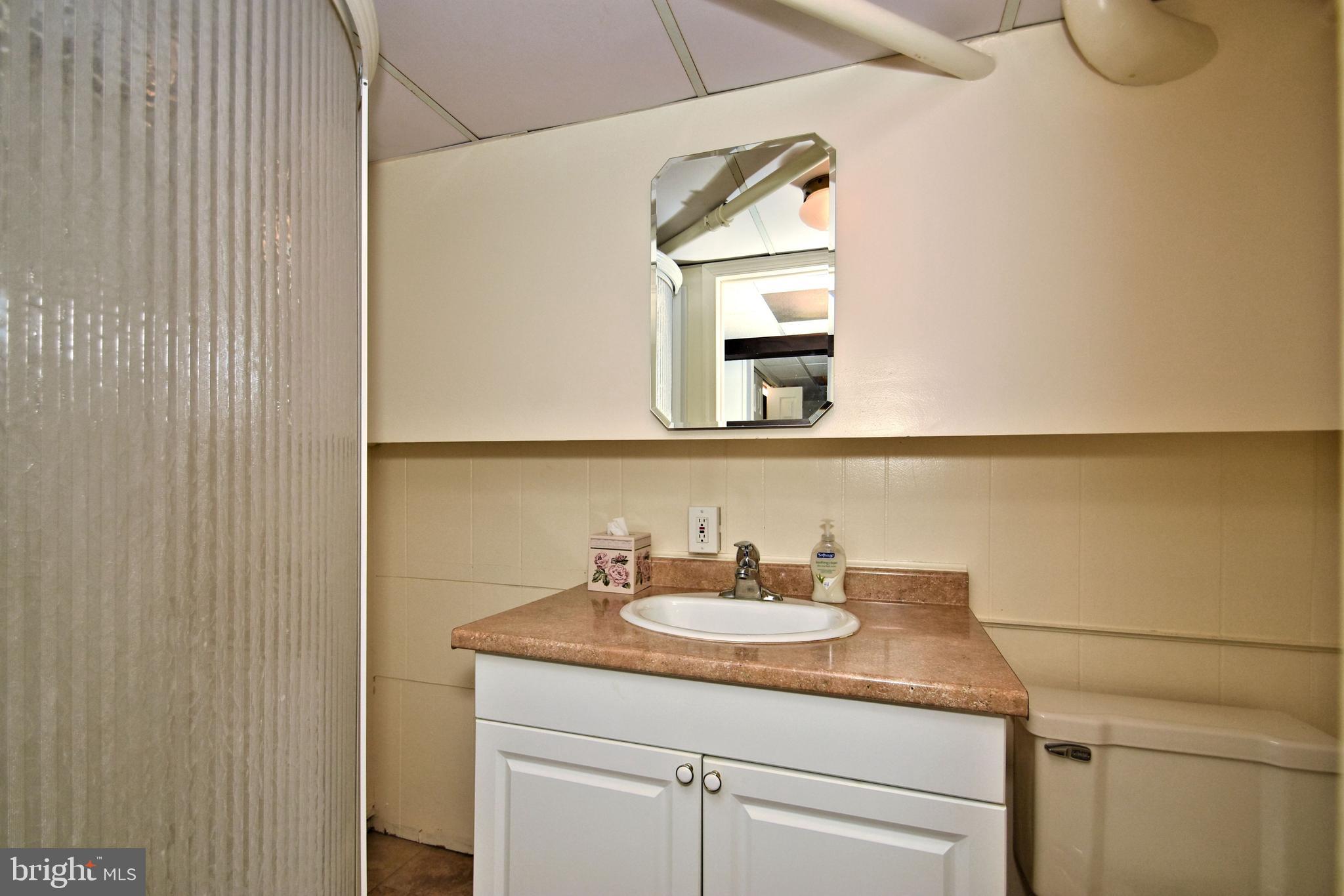 511 Overhill Road Conshohocken, PA 19428 - Photo 18 of 23 Gallery Image 18