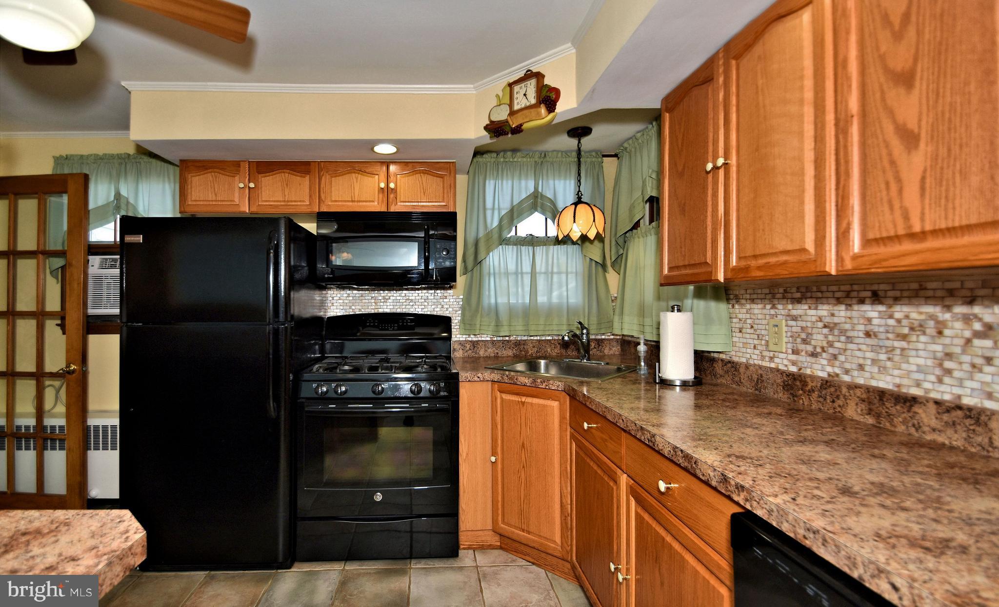 511 Overhill Road Conshohocken, PA 19428 - Photo 3 of 23 Gallery Image 3