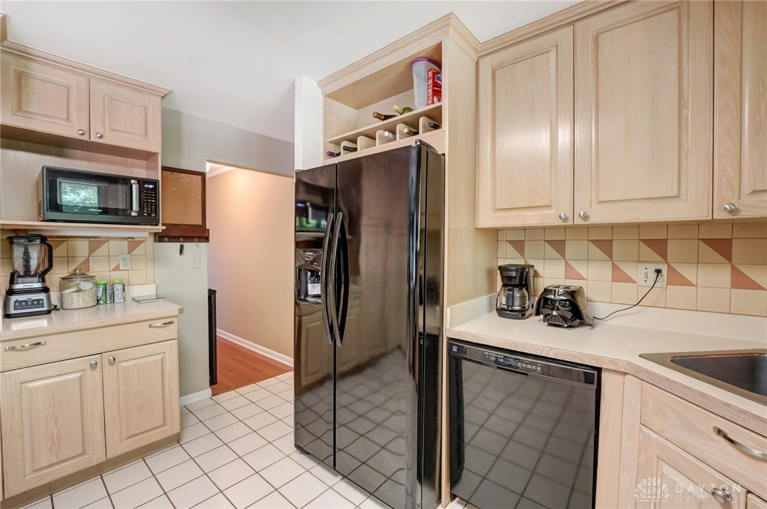 225 Davis Road Centerville, OH 45459 - Photo 27 of 70
