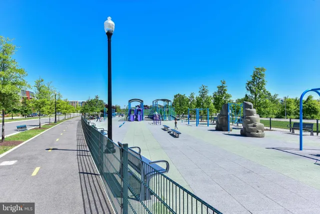 $3,600 | 2206 South Fern Street, Arlington, VA 22202