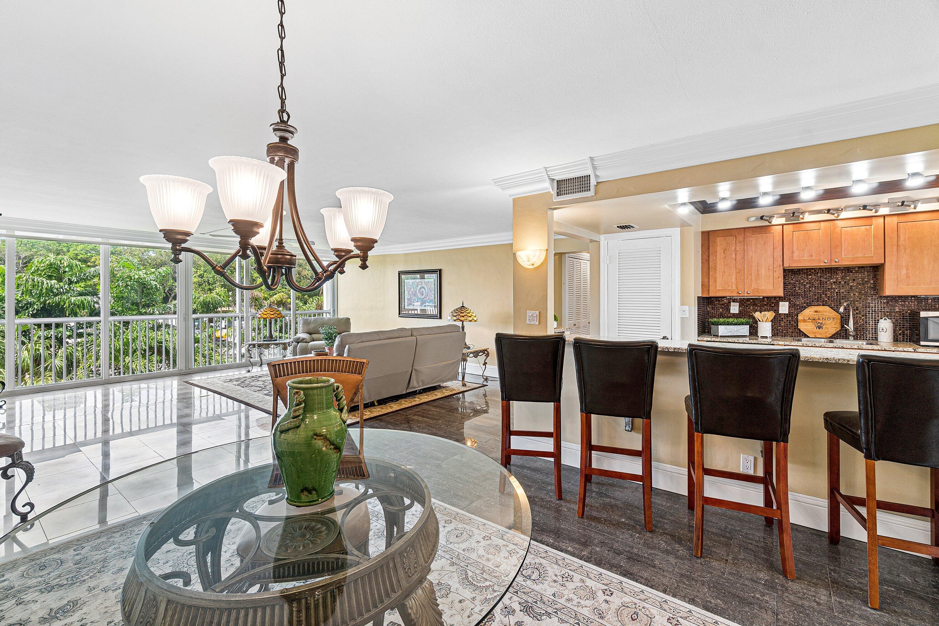 300 East Royal Palm Road, Unit 350 Boca Raton, FL 33432 - Photo 13 of 29 DR to LR view