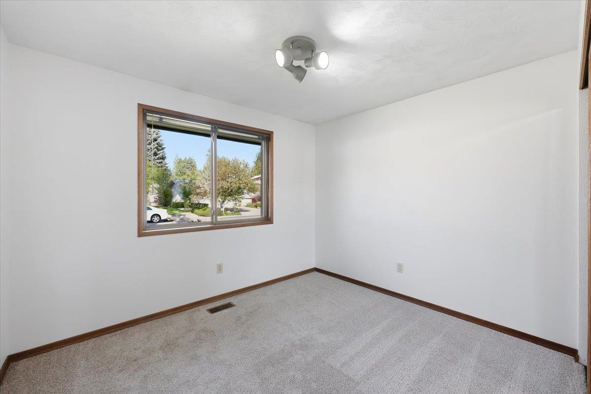 6522 North Elizabeth Street Spokane, WA 99208 - Photo 16 of 36