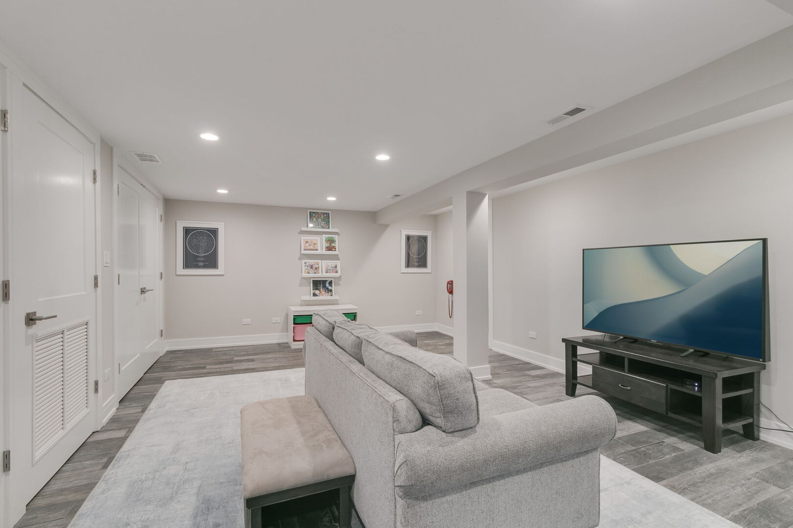 305 Des Plaines Avenue Riverside, IL 60546 - Photo 15 of 32 Gallery Image 15