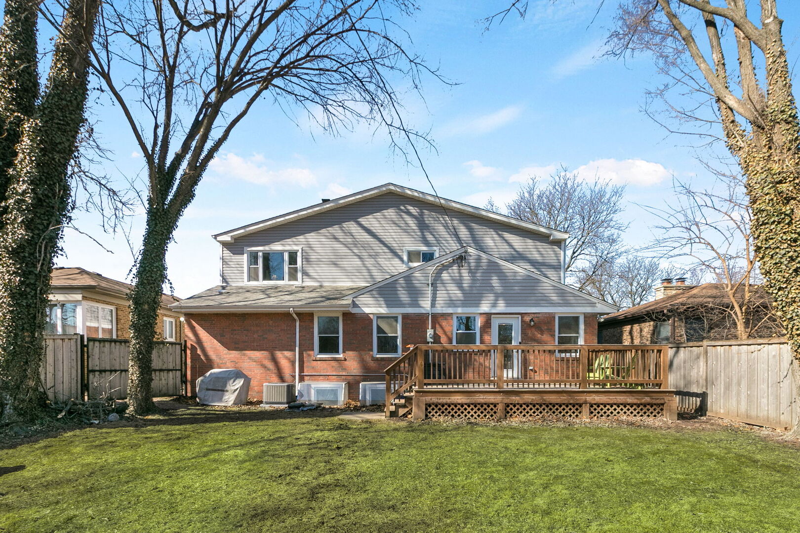 305 Des Plaines Avenue Riverside, IL 60546 - Photo 23 of 32 Gallery Image 23