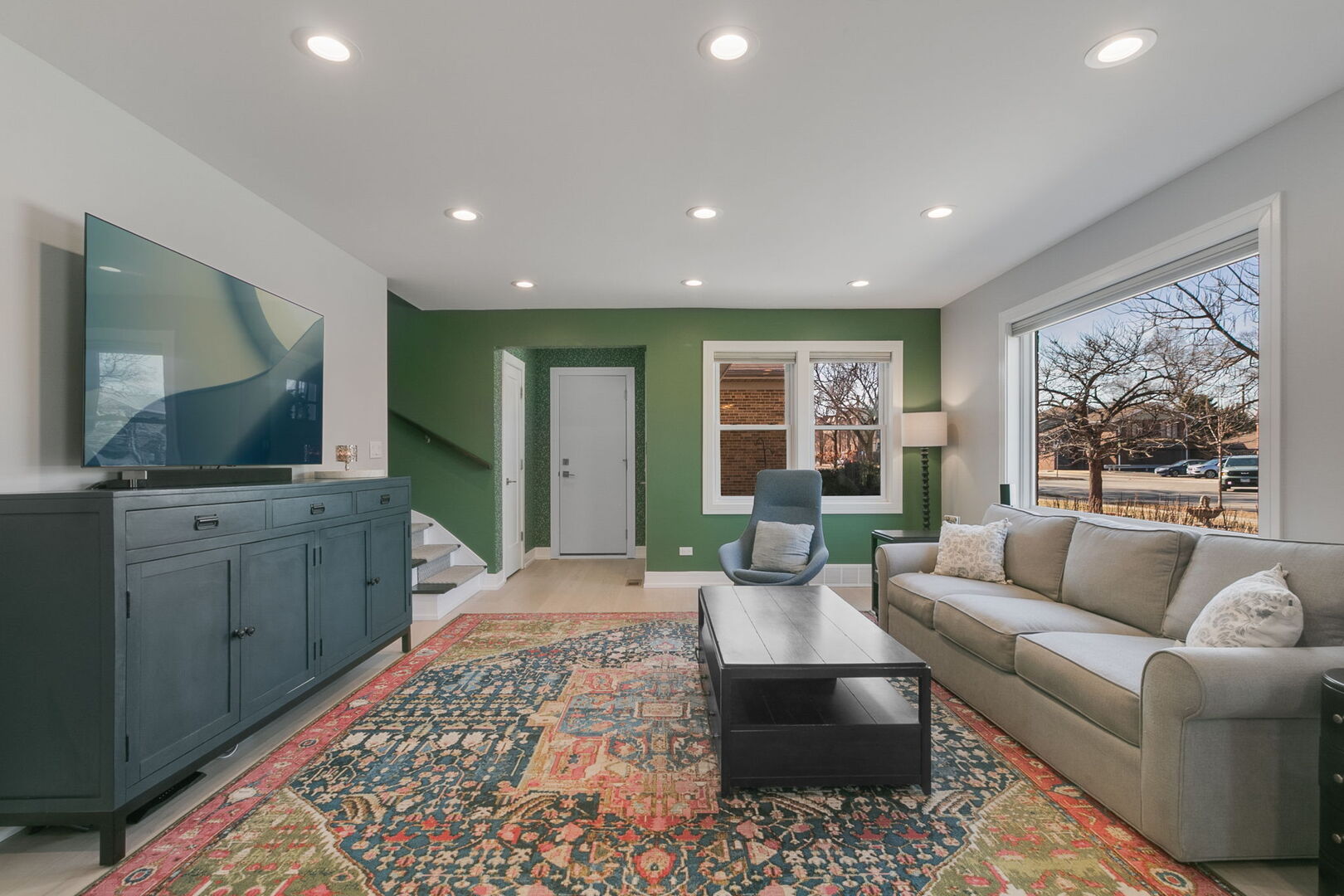 305 Des Plaines Avenue Riverside, IL 60546 - Photo 3 of 32 Gallery Image 3