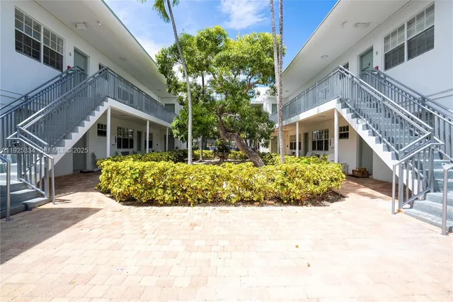 $1,875 | 330 84th Street, Unit 9, Miami Beach, FL 33141