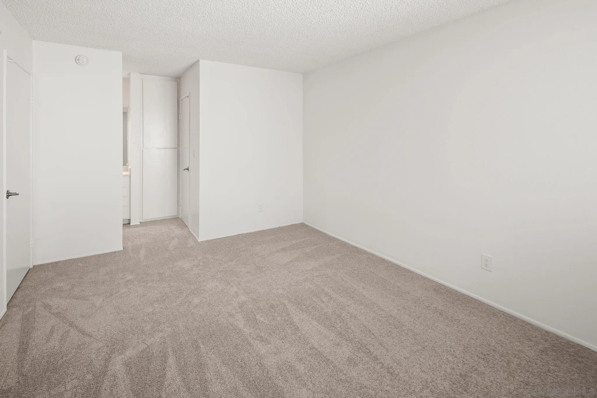 6064 Rancho Mission Road, Unit 454 San Diego, CA 92108 - Photo 17 of 35 Gallery Image 17