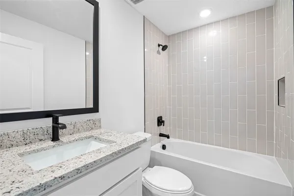 $299,900 | 2024 Waterfall Drive, Spring Hill, FL 34608