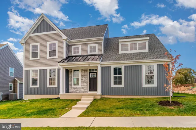 $599,900 | 107 Sparrow Lane, Elizabethtown, PA 17022