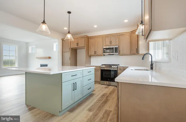 $599,900 | 107 Sparrow Lane, Elizabethtown, PA 17022