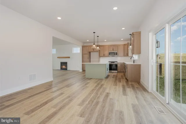 $599,900 | 107 Sparrow Lane, Elizabethtown, PA 17022