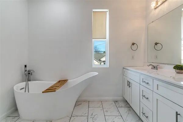 $3,000 | 3121 Rutz Street, Dallas, TX 75212