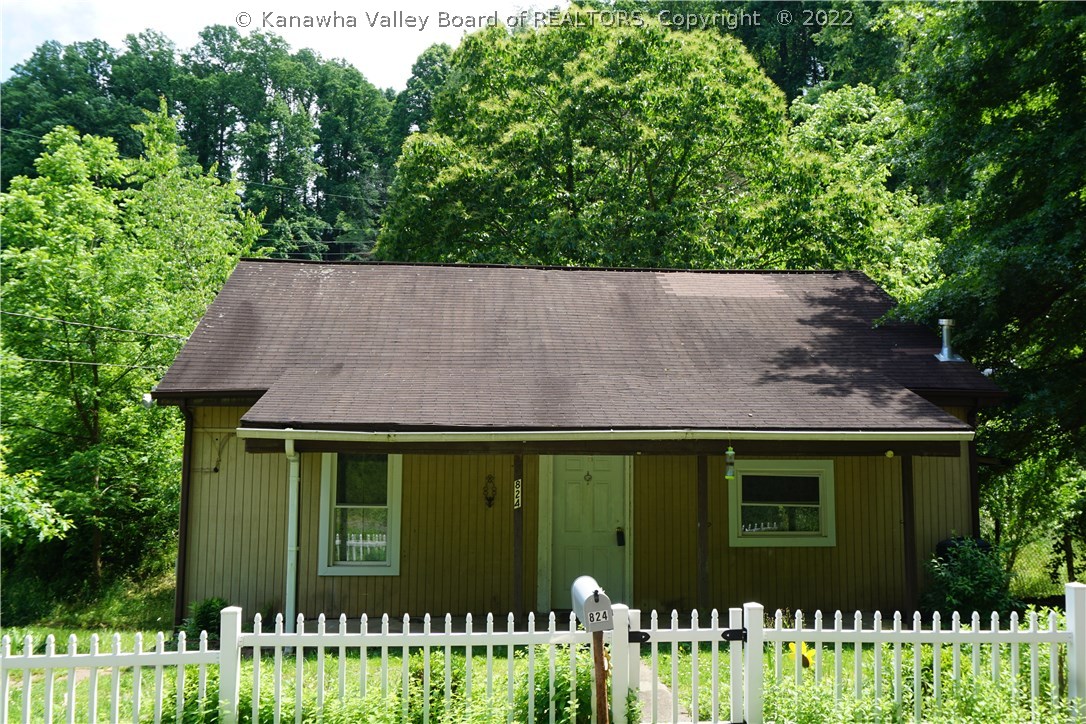 824 South Ruffner Road Charleston, WV 25314 - Photo 1 of 10 Gallery Image 1