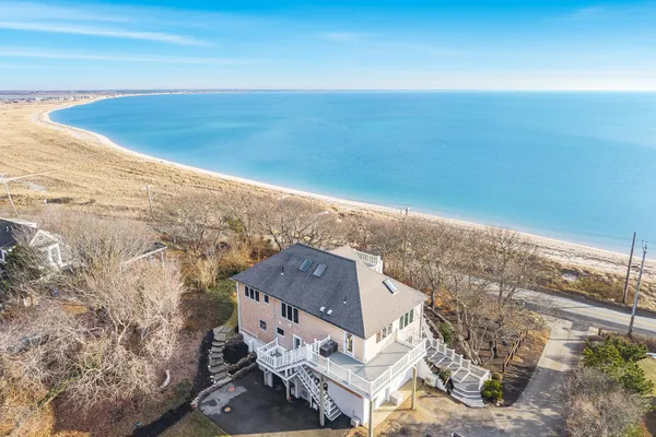 $3,700,000 | 724 Commercial Street, Provincetown, MA 02657