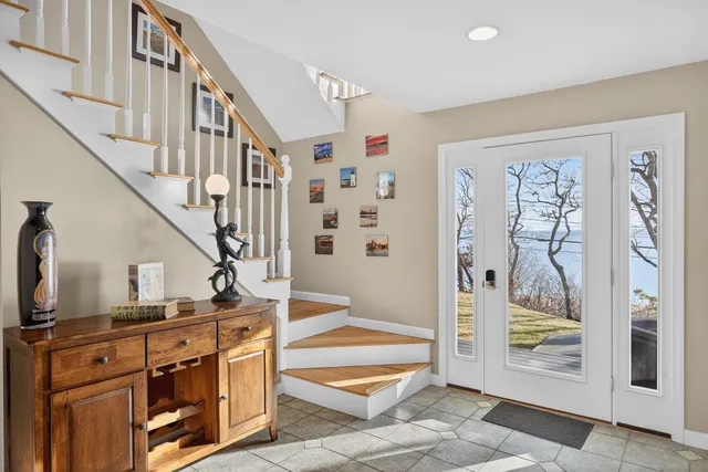 $3,700,000 | 724 Commercial Street, Provincetown, MA 02657