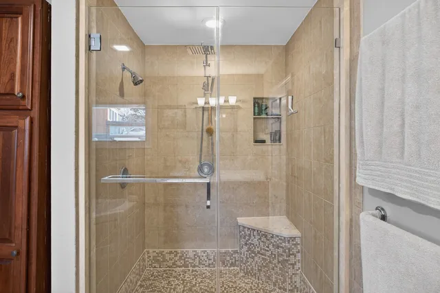 $3,700,000 | 724 Commercial Street, Provincetown, MA 02657