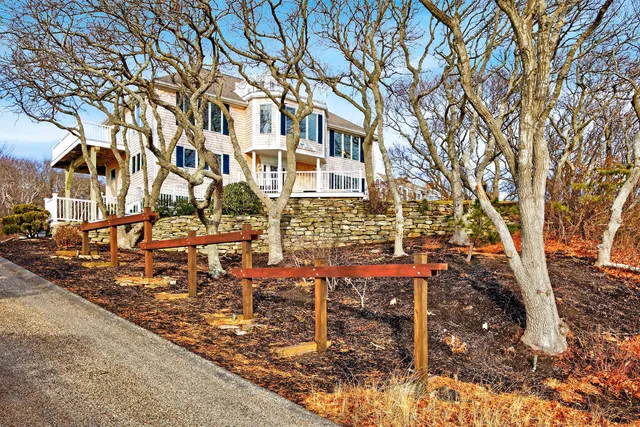 $3,700,000 | 724 Commercial Street, Provincetown, MA 02657