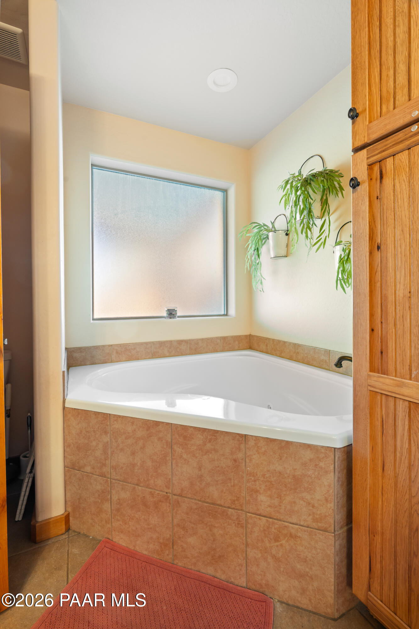 16250 North Riding Horse Road Chino Valley, AZ 86323 - Photo 12 of 39 Primary Suite - 16250 Riding Horse